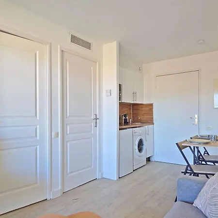 Lx176 Balcon Piscine Parking 5 Min De La アパート *